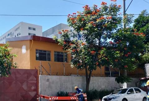 Galpão à venda em São Paulo, Cambuci, com 1338 m²