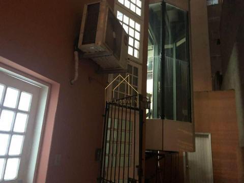 Casa à venda em São Paulo, Vila Olímpia, com 3 quartos, com 224 m²